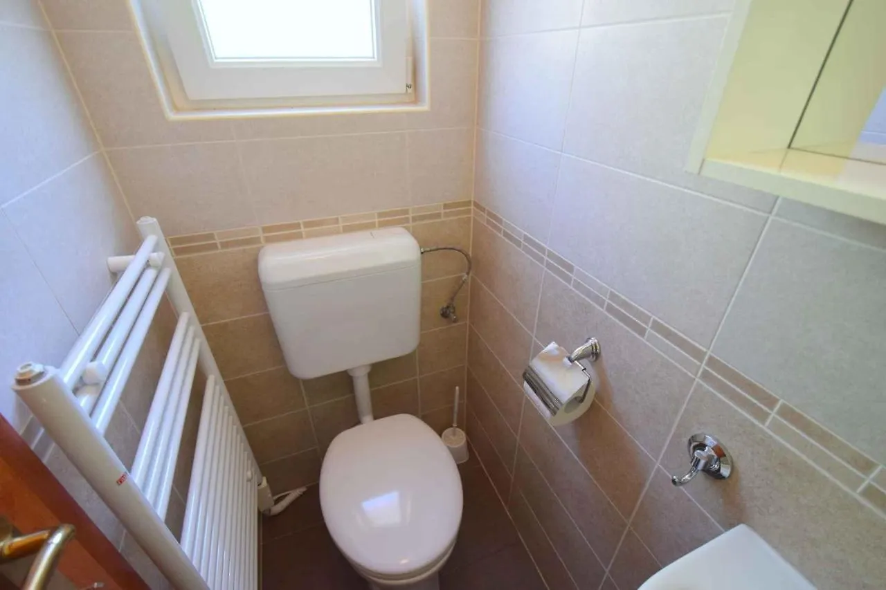 Apartment In Njivice/Insel Krk 13262  Njivice